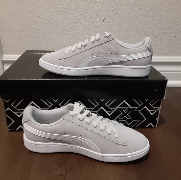 Puma - Picture 2 of 4